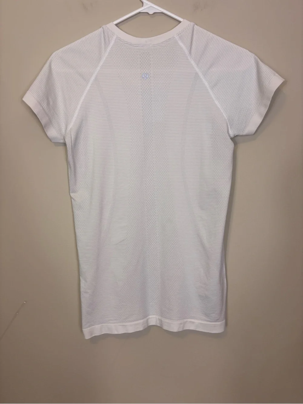 lululemon athletica White Swiftly Tech Short Sleeve Athletic Tshirt Women’s 8